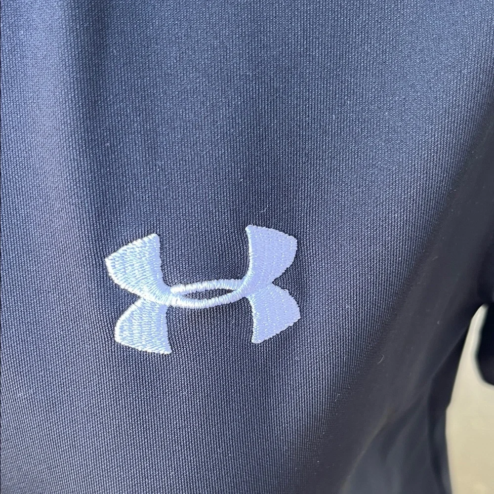 New Under Armour youth Polo Shirt in Black with White Logo - Picture 5 of 14